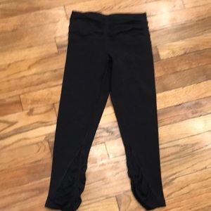 Lululemon capris w/ rouching - G105